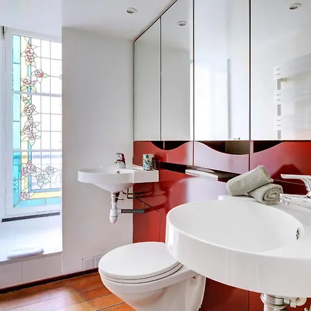 Bnbnova - Le Marais & Place De La Republique - 3br Paris